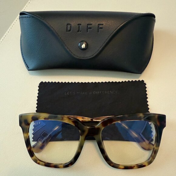 DIFF Blue Light Blocking Glasses - Picture 1 of 5